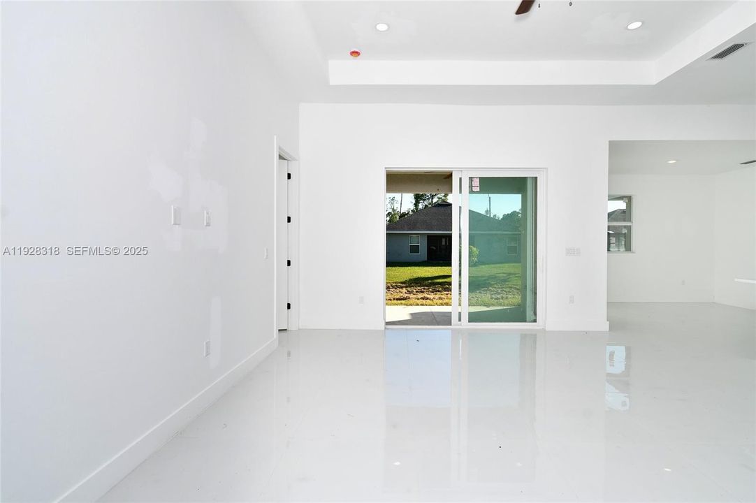 En Venta: $325,000 (4 camas, 3 baños, 0 Pies cuadrados)