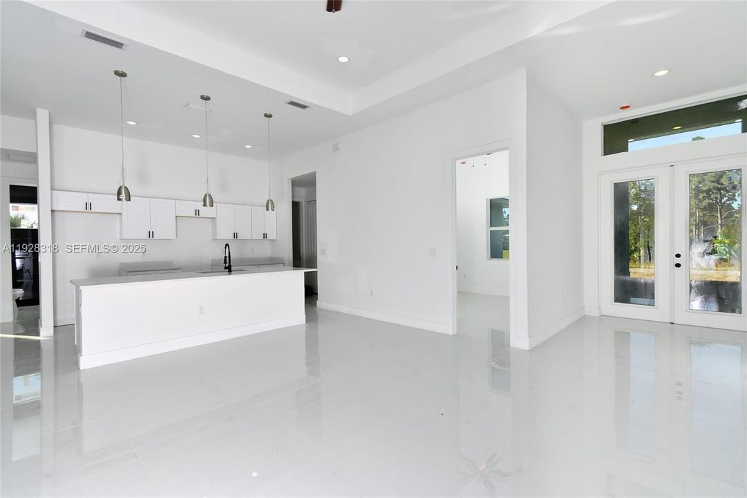 En Venta: $325,000 (4 camas, 3 baños, 0 Pies cuadrados)