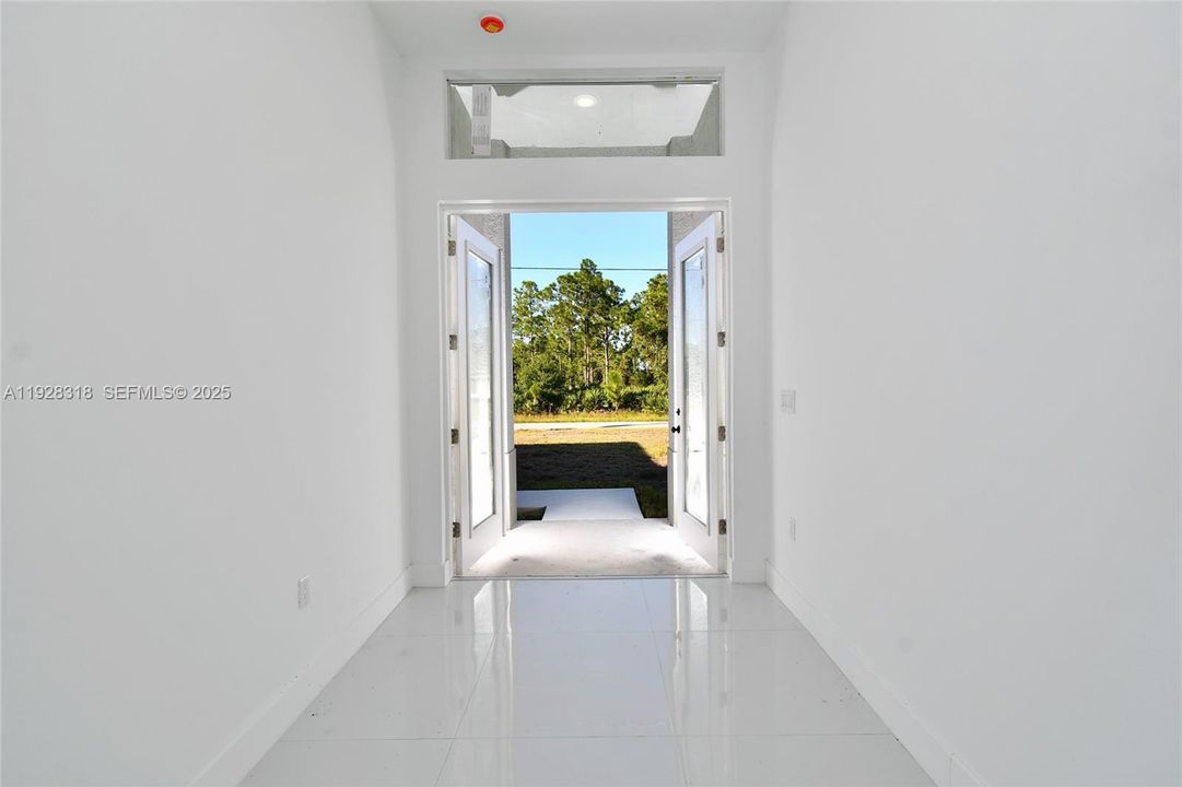 En Venta: $325,000 (4 camas, 3 baños, 0 Pies cuadrados)