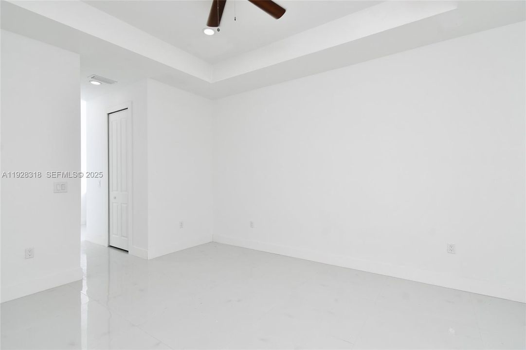 En Venta: $325,000 (4 camas, 3 baños, 0 Pies cuadrados)