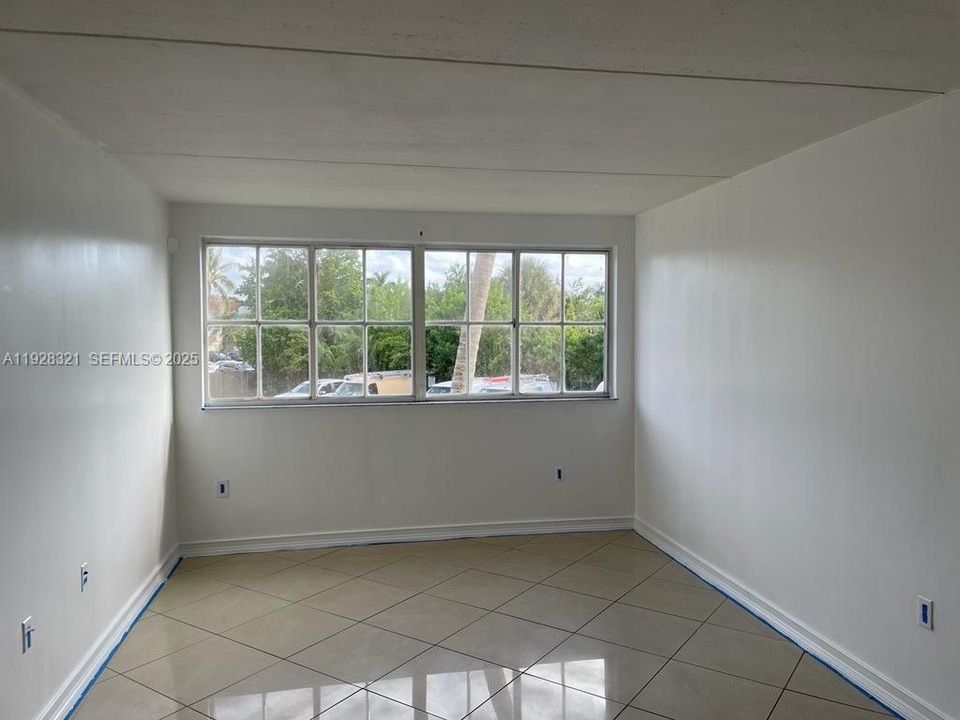 В аренду: $2,450 (3 спален, 2 ванн, 1255 Квадратных фут)