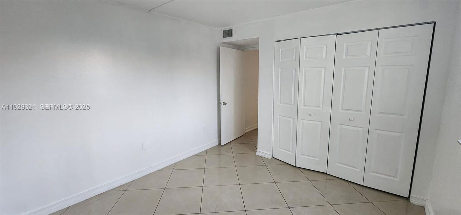 В аренду: $2,450 (3 спален, 2 ванн, 1255 Квадратных фут)