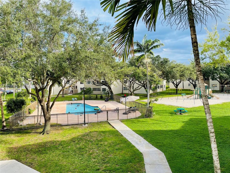 В аренду: $2,450 (3 спален, 2 ванн, 1255 Квадратных фут)