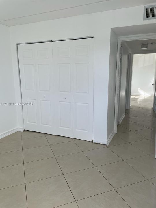 В аренду: $2,450 (3 спален, 2 ванн, 1255 Квадратных фут)