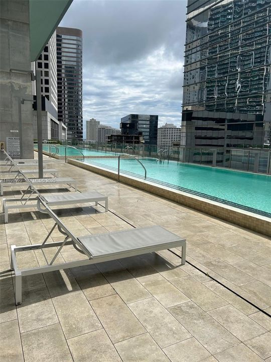 En Renta: $4,250 (1 camas, 1 baños, 976 Pies cuadrados)