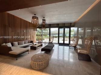 En Renta: $4,250 (1 camas, 1 baños, 976 Pies cuadrados)