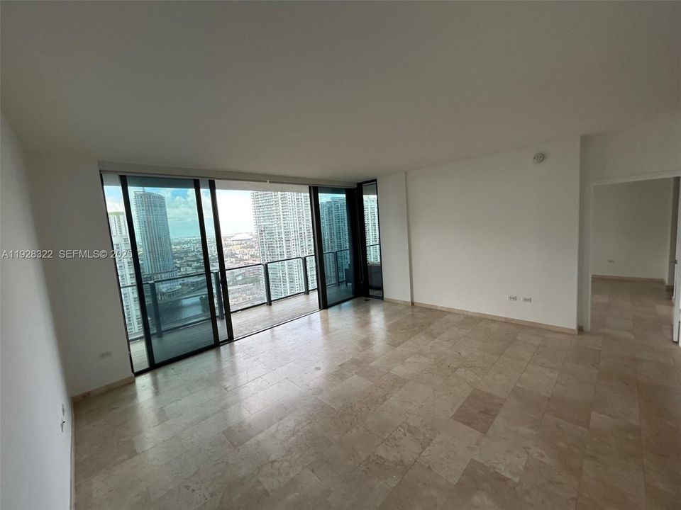 En Renta: $4,250 (1 camas, 1 baños, 976 Pies cuadrados)