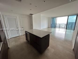 En Renta: $4,250 (1 camas, 1 baños, 976 Pies cuadrados)