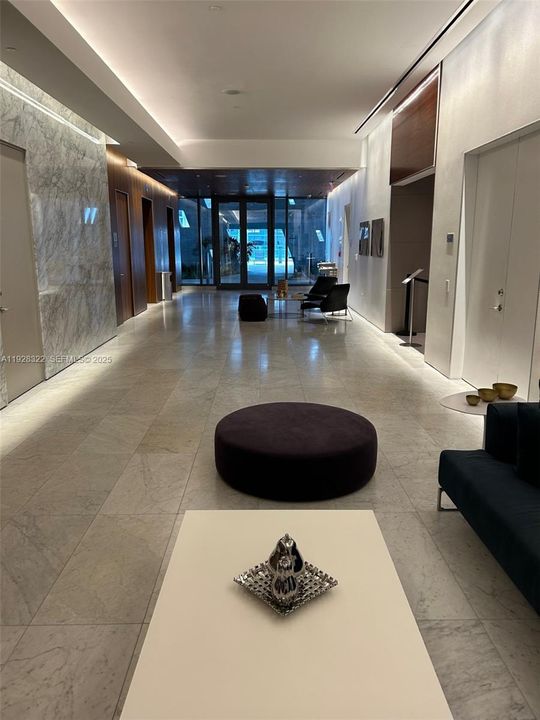 En Renta: $4,250 (1 camas, 1 baños, 976 Pies cuadrados)