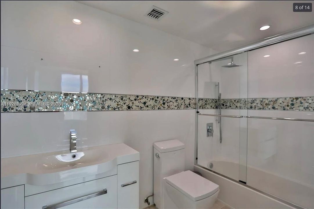 En Renta: $5,750 (3 camas, 3 baños, 1662 Pies cuadrados)