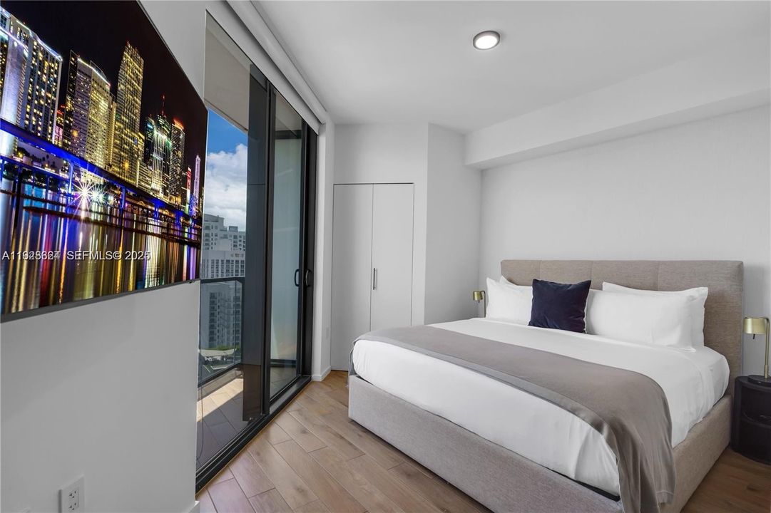 For Rent: $3,350 (1 beds, 2 baths, 665 Square Feet)