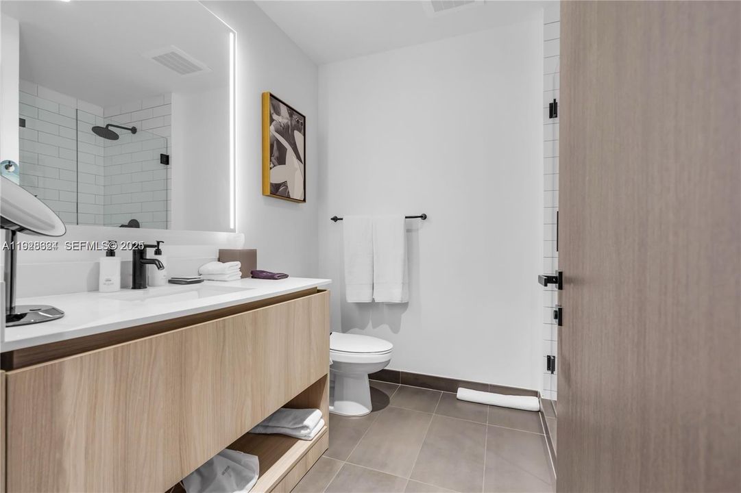 For Rent: $3,350 (1 beds, 2 baths, 665 Square Feet)