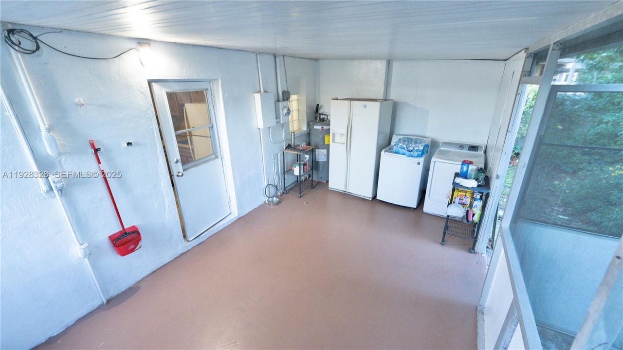 En Venta: $549,000 (3 camas, 2 baños, 735 Pies cuadrados)