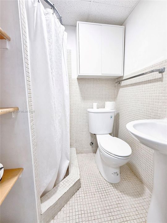 En Venta: $549,000 (3 camas, 2 baños, 735 Pies cuadrados)