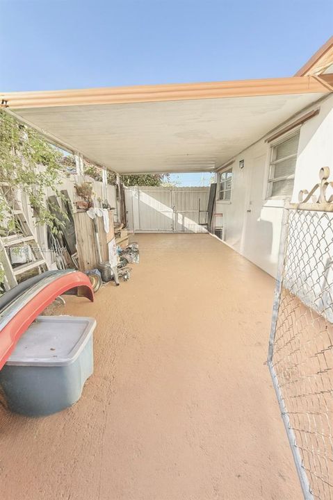 En Venta: $549,000 (3 camas, 2 baños, 735 Pies cuadrados)