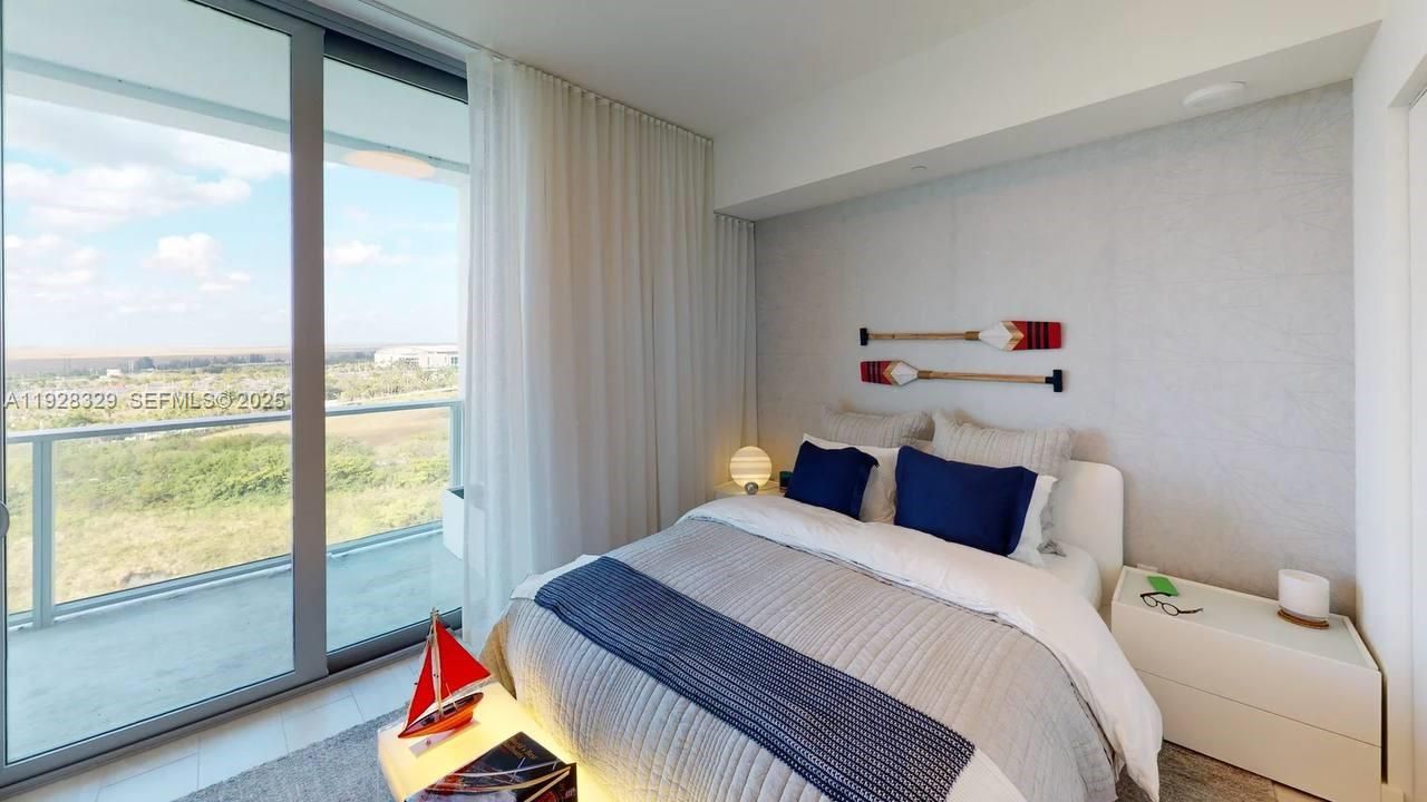 For Sale: $759,000 (3 beds, 3 baths, 1262 Square Feet)