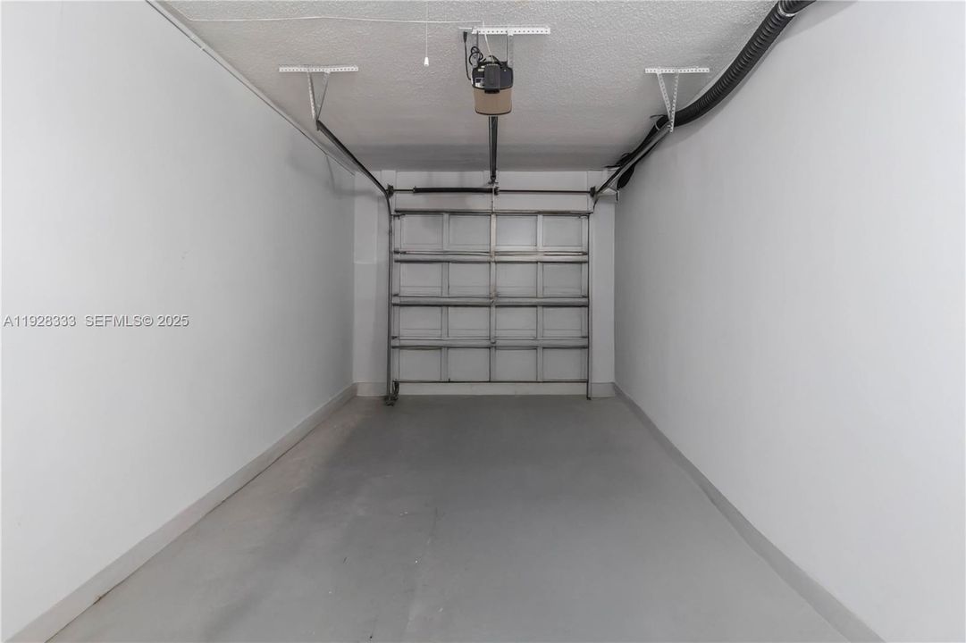 For Rent: $3,500 (2 beds, 2 baths, 1238 Square Feet)