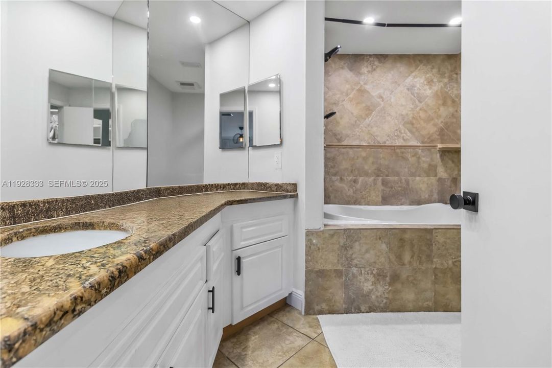 For Rent: $3,500 (2 beds, 2 baths, 1238 Square Feet)