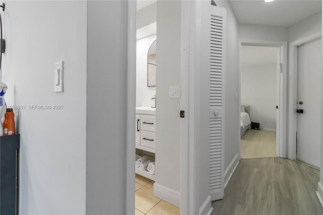 For Rent: $3,500 (2 beds, 2 baths, 1238 Square Feet)