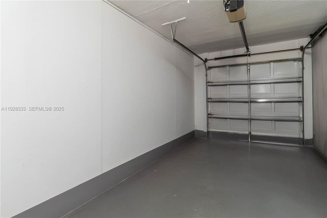 For Rent: $3,500 (2 beds, 2 baths, 1238 Square Feet)