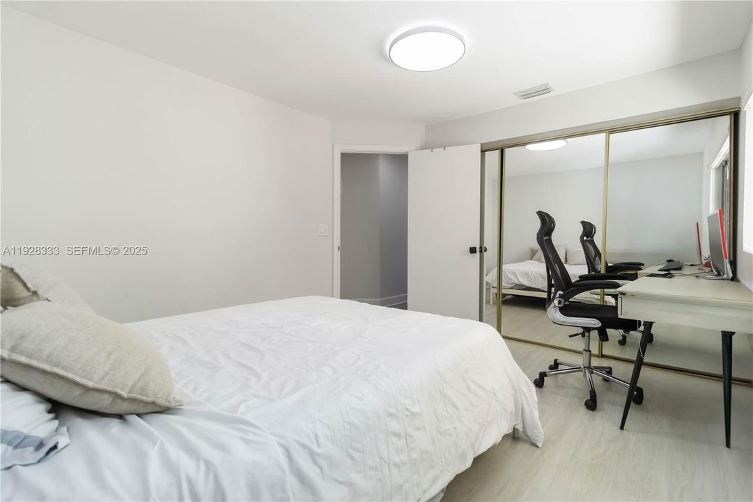 For Rent: $3,500 (2 beds, 2 baths, 1238 Square Feet)