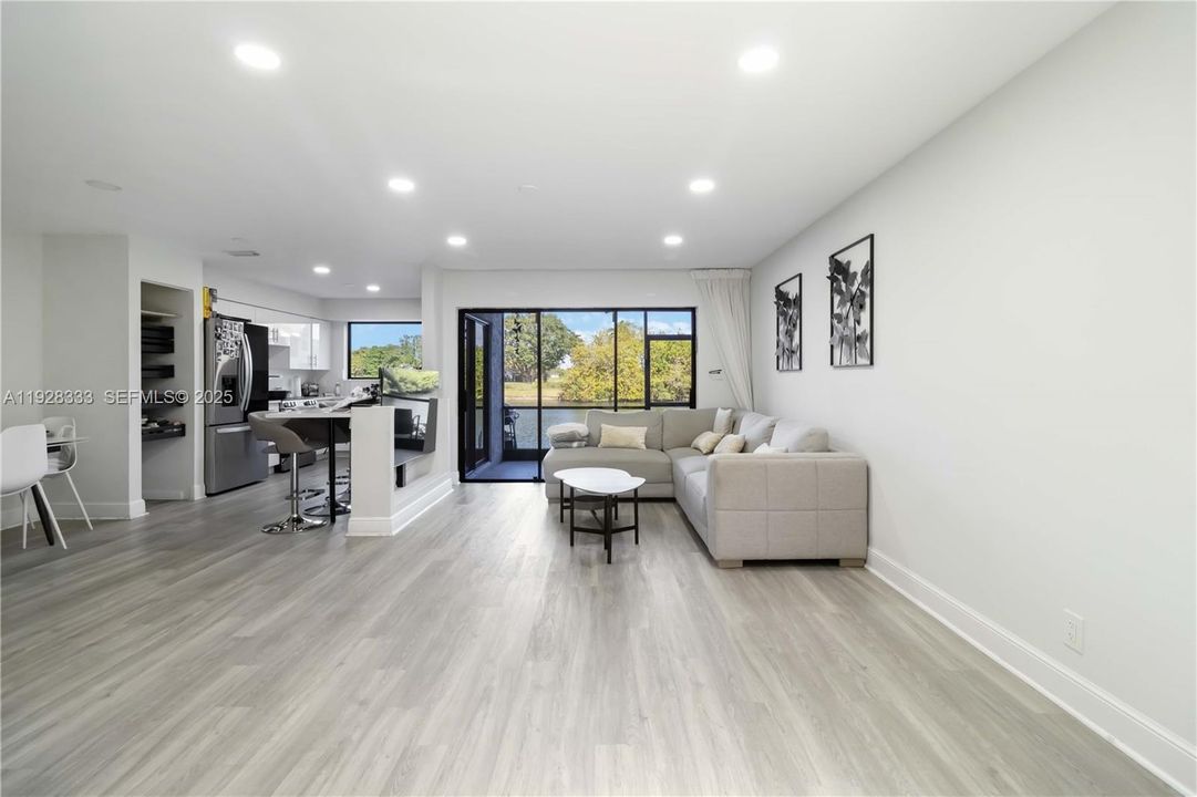 For Rent: $3,500 (2 beds, 2 baths, 1238 Square Feet)