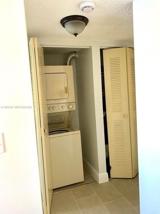 For Rent: $1,700 (1 beds, 1 baths, 659 Square Feet)