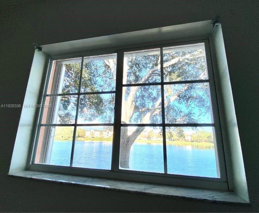 For Rent: $1,700 (1 beds, 1 baths, 659 Square Feet)