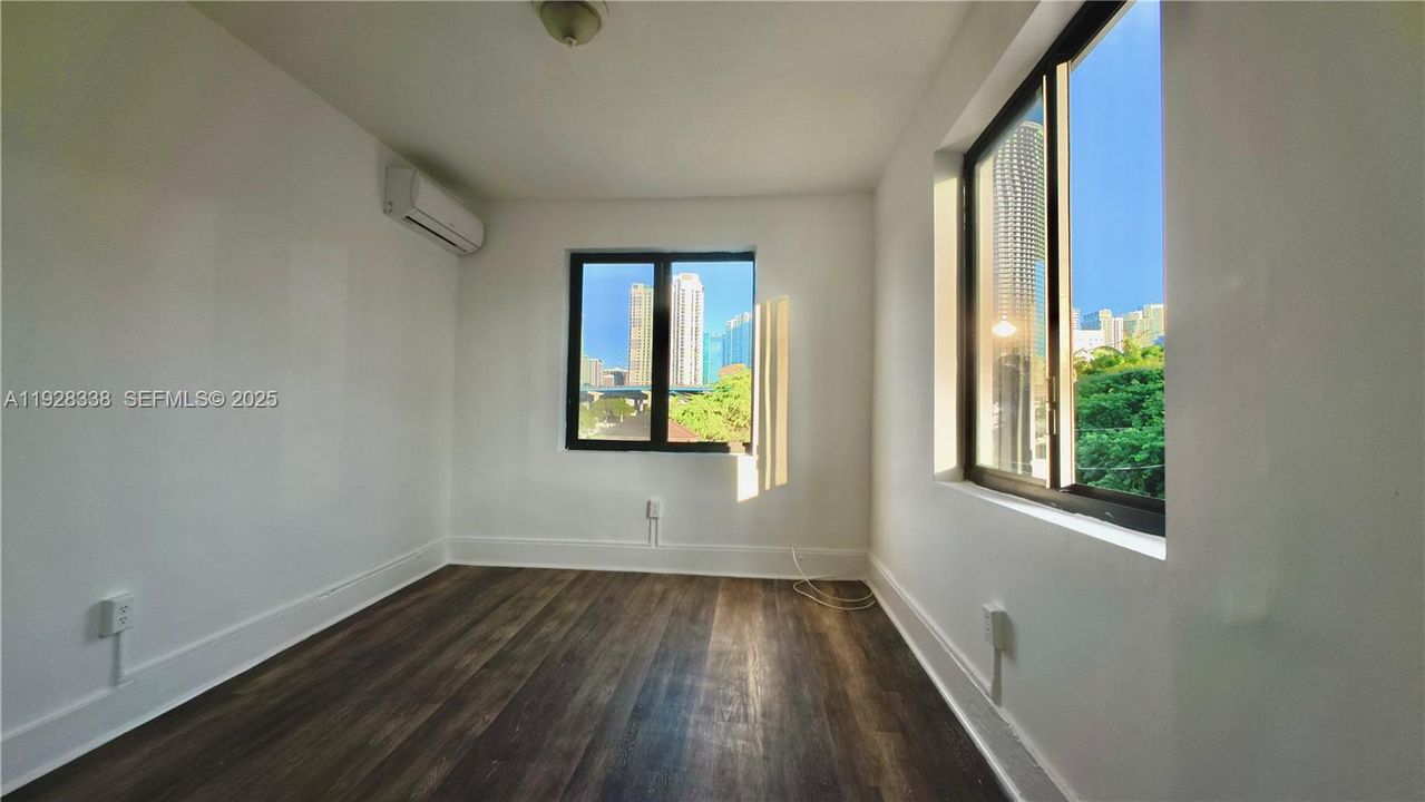 For Rent: $2,000 (2 beds, 1 baths, 0 Square Feet)