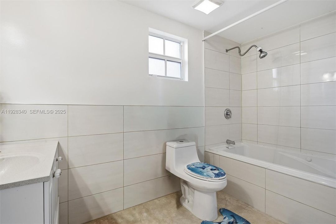 待售: $600,000 (2 贝兹, 2 浴室, 1008 平方英尺)