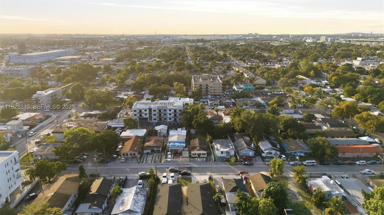 待售: $600,000 (2 贝兹, 2 浴室, 1008 平方英尺)