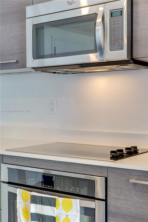 出租: $3,500 (1 贝兹, 1 浴室, 564 平方英尺)