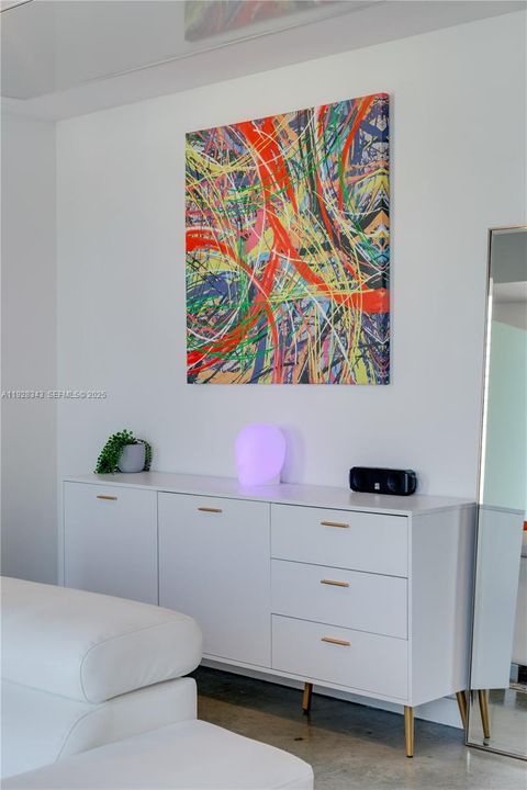 出租: $3,500 (1 贝兹, 1 浴室, 564 平方英尺)