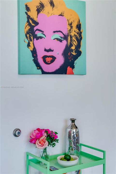 出租: $3,500 (1 贝兹, 1 浴室, 564 平方英尺)