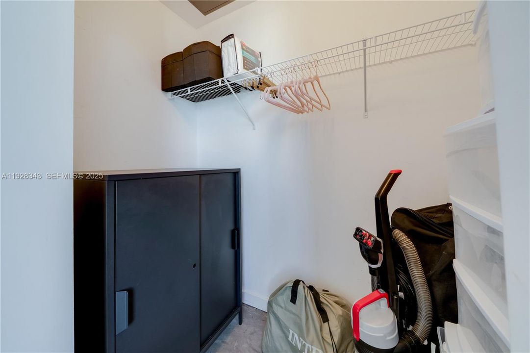 出租: $3,500 (1 贝兹, 1 浴室, 564 平方英尺)