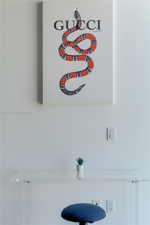 出租: $3,500 (1 贝兹, 1 浴室, 564 平方英尺)