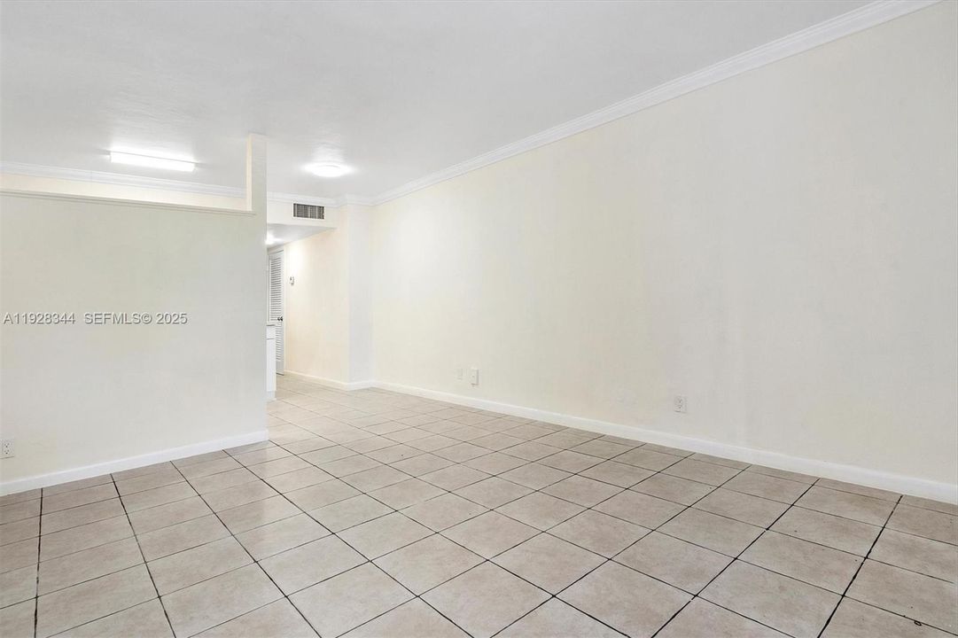 For Rent: $1,639 (1 beds, 1 baths, 650 Square Feet)