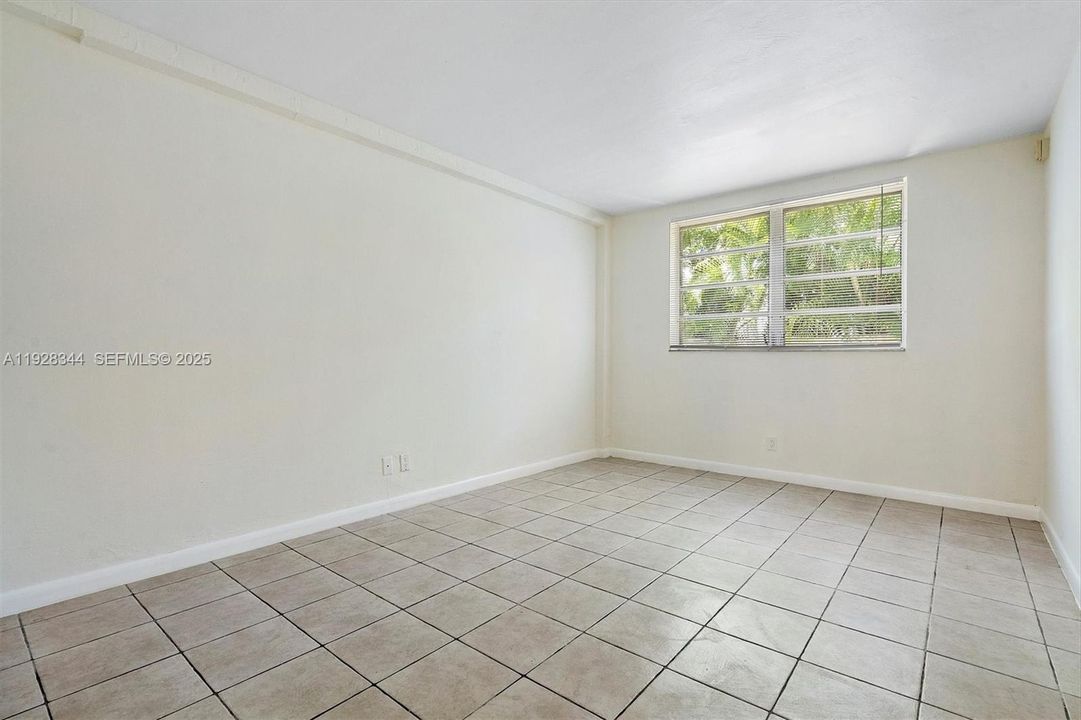For Rent: $1,639 (1 beds, 1 baths, 650 Square Feet)