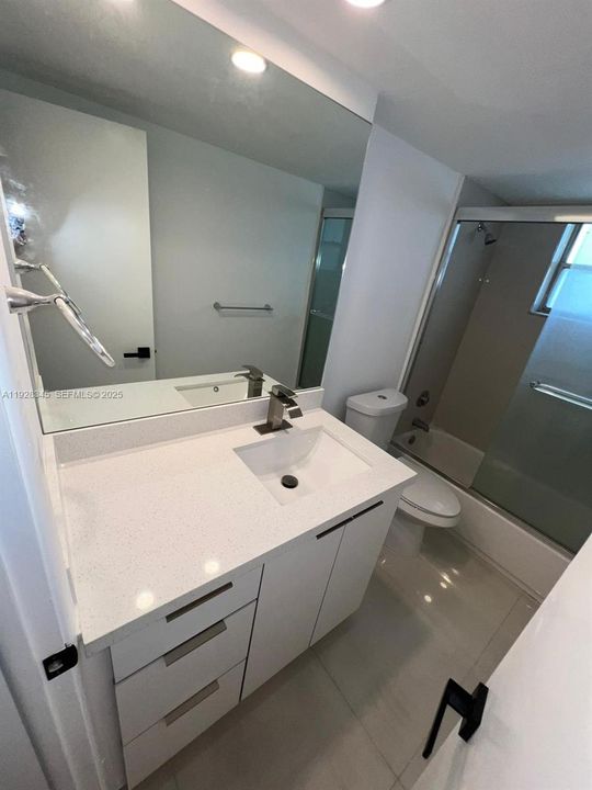 В аренду: $1,900 (1 спален, 1 ванн, 800 Квадратных фут)