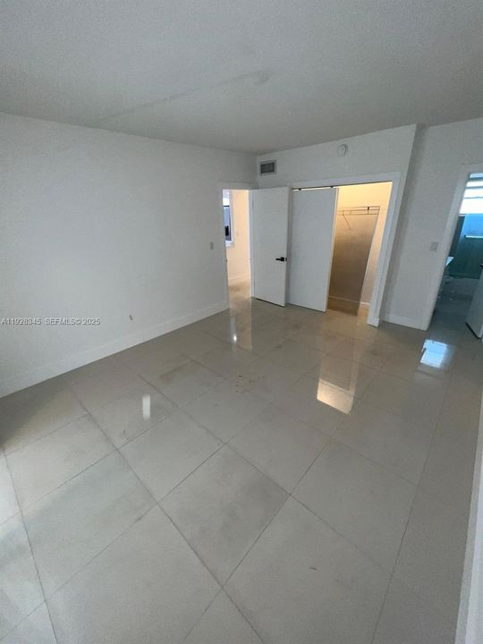 В аренду: $1,900 (1 спален, 1 ванн, 800 Квадратных фут)