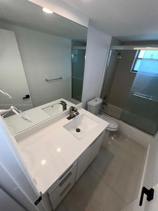 В аренду: $1,900 (1 спален, 1 ванн, 800 Квадратных фут)