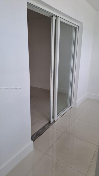 В аренду: $1,900 (1 спален, 1 ванн, 800 Квадратных фут)