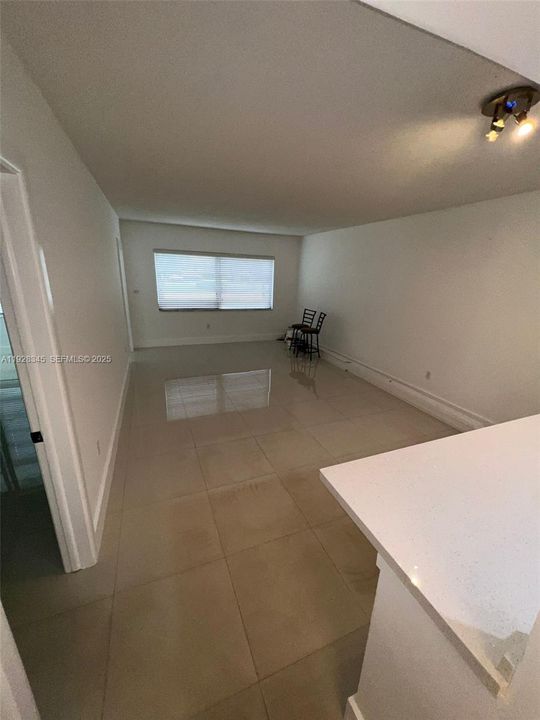 В аренду: $1,900 (1 спален, 1 ванн, 800 Квадратных фут)