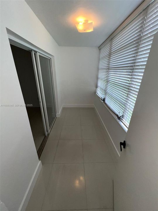 В аренду: $1,900 (1 спален, 1 ванн, 800 Квадратных фут)