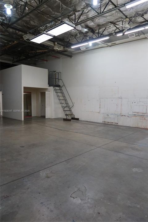 На продажу: $699,999 (0 спален, 0 ванн, 0 Квадратных фут)