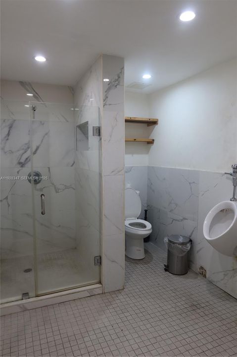 На продажу: $699,999 (0 спален, 0 ванн, 0 Квадратных фут)