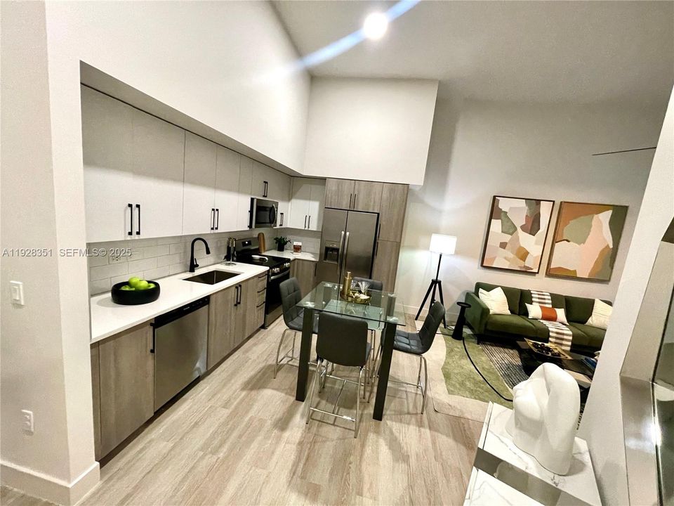 В аренду: $2,731 (2 спален, 2 ванн, 993 Квадратных фут)