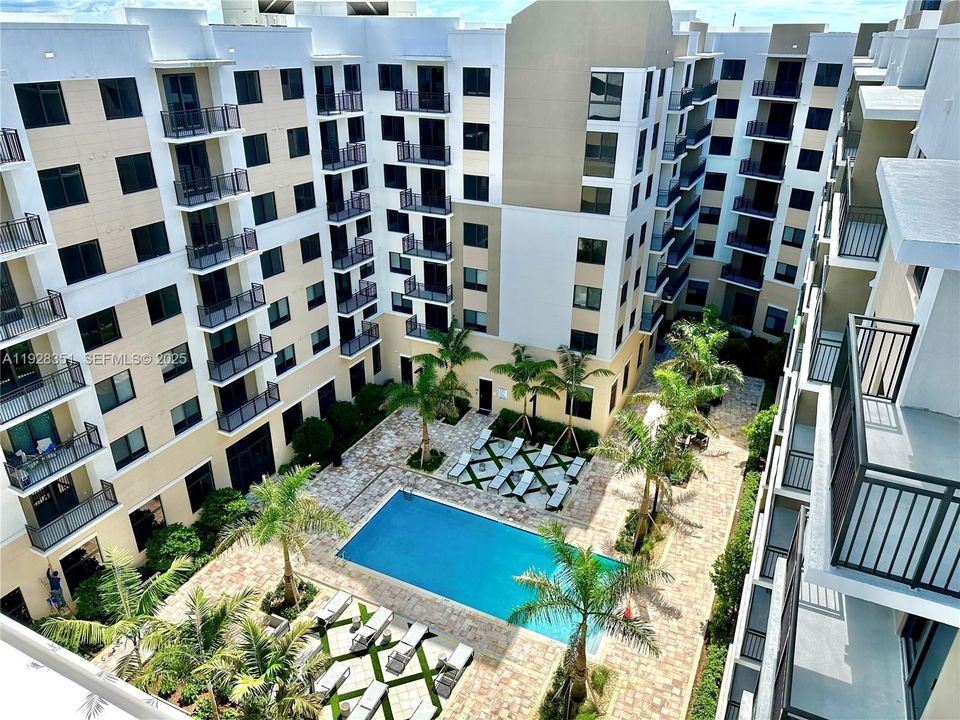 В аренду: $2,731 (2 спален, 2 ванн, 993 Квадратных фут)