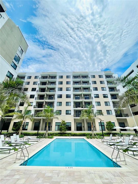 В аренду: $2,731 (2 спален, 2 ванн, 993 Квадратных фут)