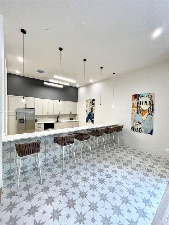 В аренду: $2,731 (2 спален, 2 ванн, 993 Квадратных фут)